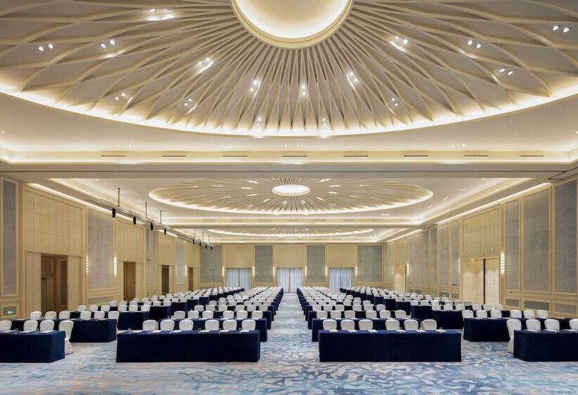 Fotos del hotel Hilton Dalian Golden Pebble Beach Resort:  38