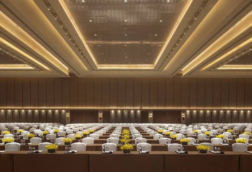 Intercontinental Tianjin Yujiapu Hotel & Residences, An Ihg
