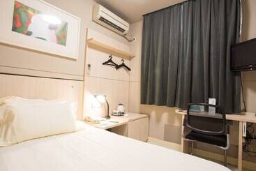 هتل Jinjiang Inn Shanghai Xintiandi Xizang South Road