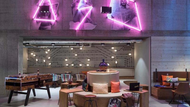 هتل Moxy Frankfurt City Center