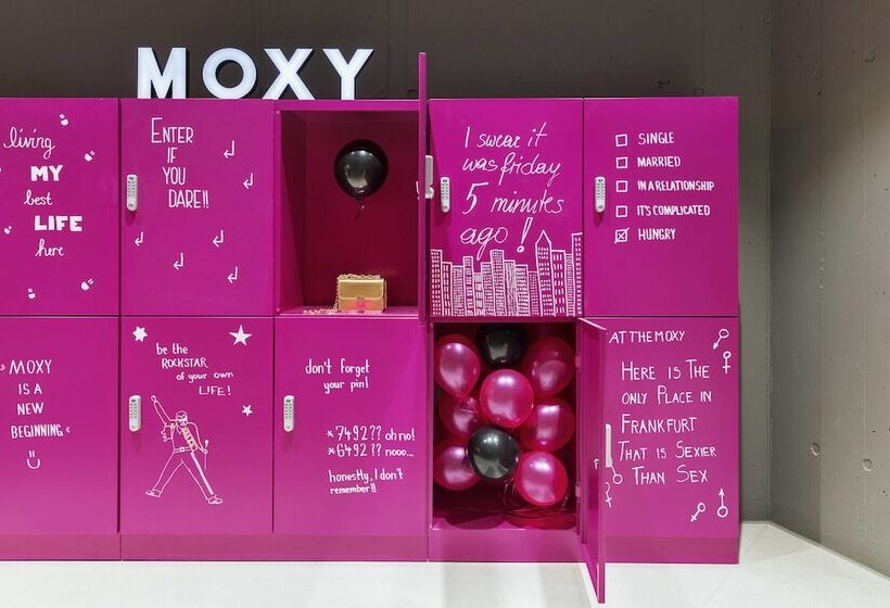 هتل Moxy Frankfurt City Center