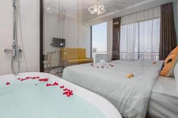 هتل Raon Danang Beach Stay 24h
