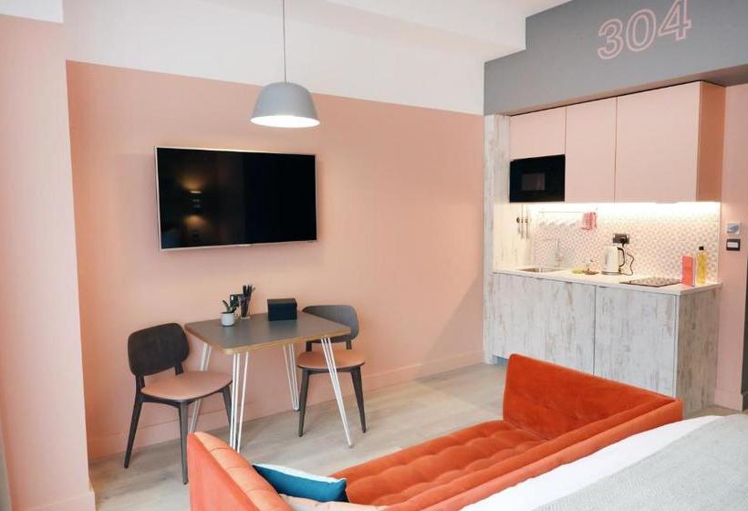 Fotos del hotel Room2 Southampton Hometel:  26