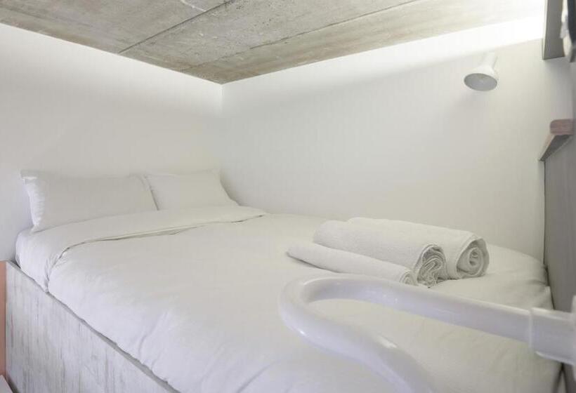 Fotos del hotel Room2 Southampton Hometel:  40