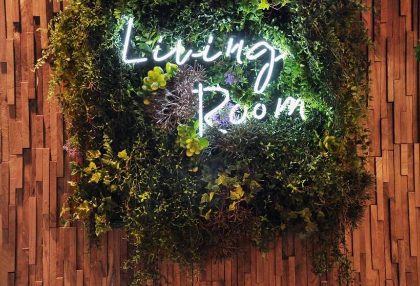 Fotos del hotel Room2 Southampton Hometel:  49