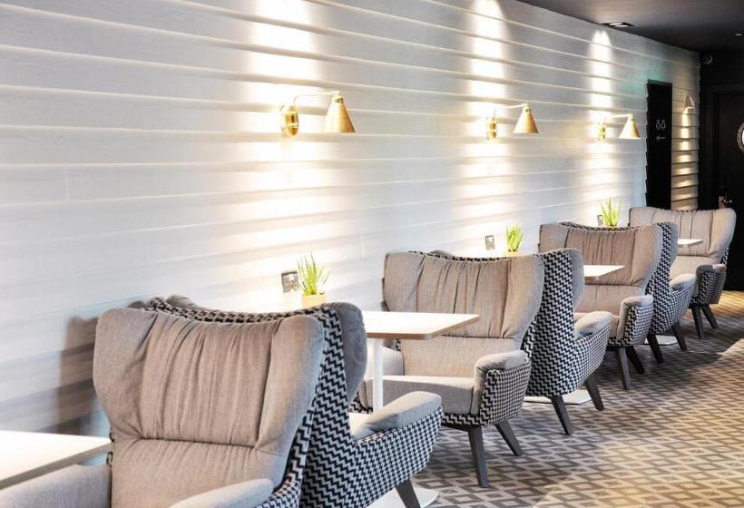 Fotos del hotel Room2 Southampton Hometel:  27