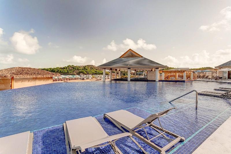 هتل Royalton Antigua, An Autograph Collection All Inclusive Resort