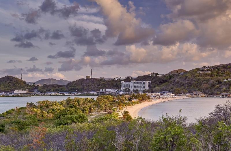 هتل Royalton Antigua, An Autograph Collection All Inclusive Resort