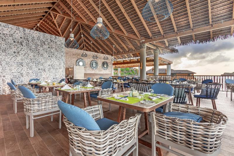 هتل Royalton Antigua, An Autograph Collection All Inclusive Resort