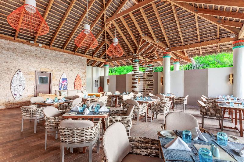 هتل Royalton Antigua, An Autograph Collection All Inclusive Resort