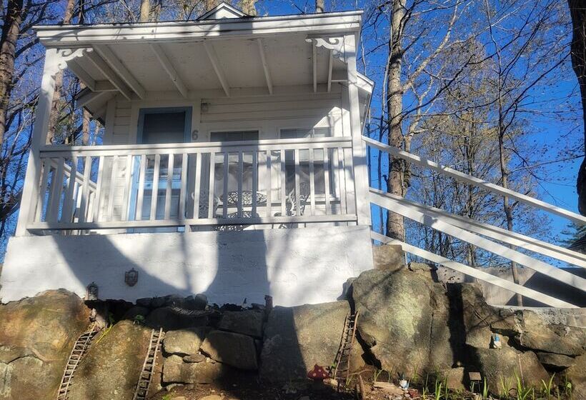 צימר 2 River Road Inn Cottages