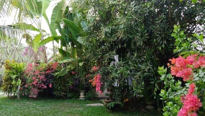 تختخواب و صبحانه Baliwid Villa Ubud