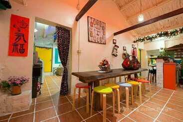 تختخواب و صبحانه Cat Sky Country Homestay