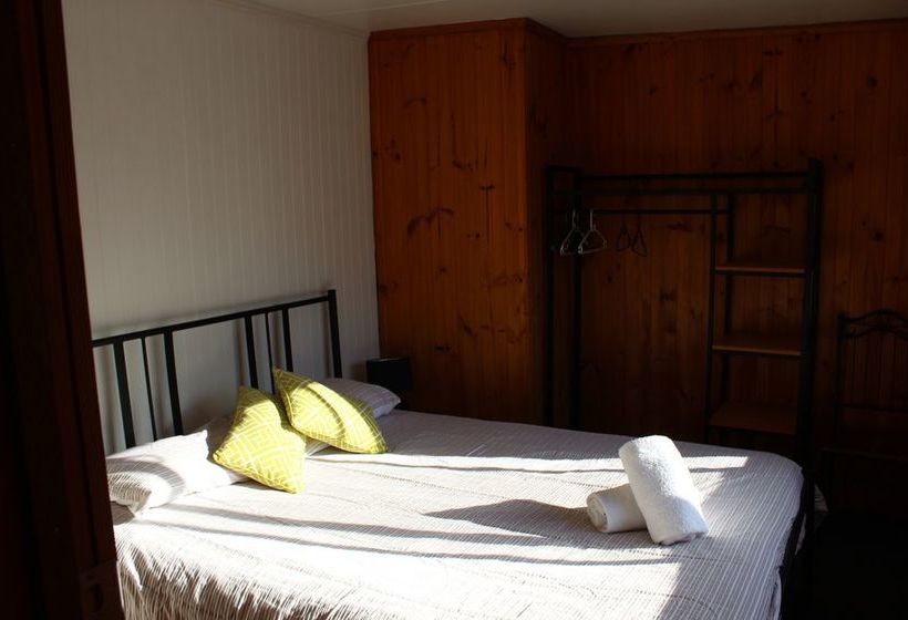 Clifton Beach Lodge