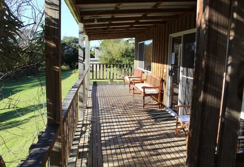 Clifton Beach Lodge