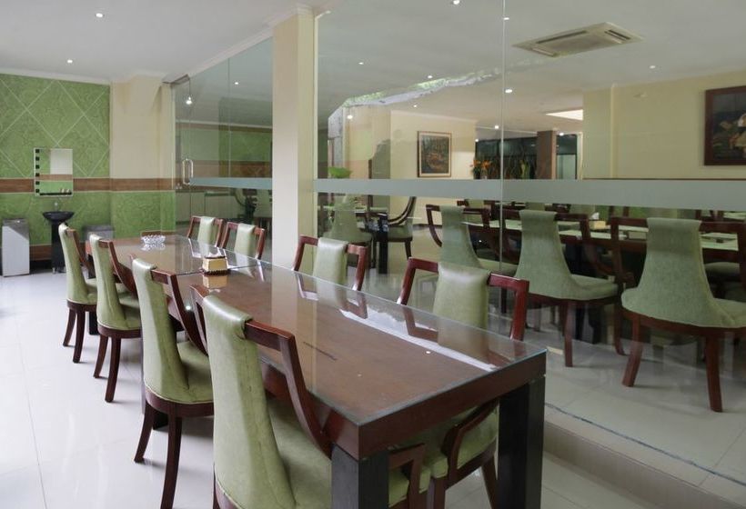 בית מלון כפרי Airy Alun Alun Bojonegoro Trunojoyo 2