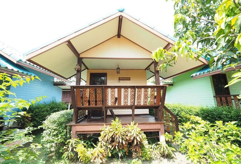 هتل Baan Suanjarean Resort