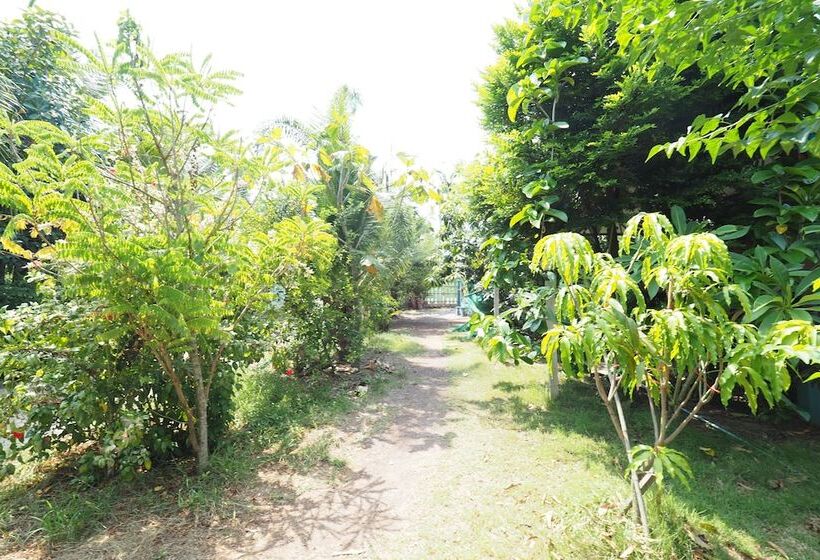 هتل Baan Suanjarean Resort