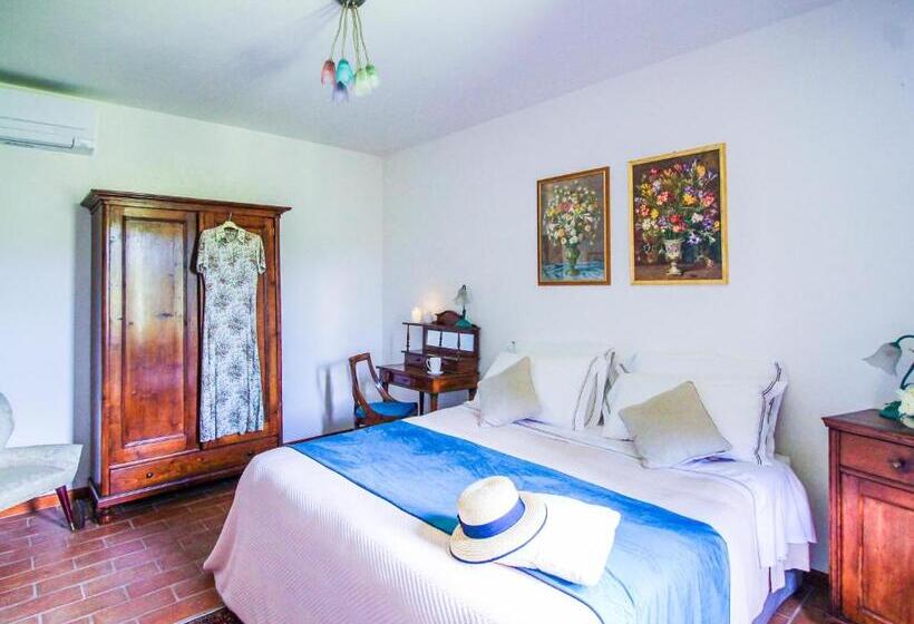 Отель Agriturismo Boschi Di Montecalvi