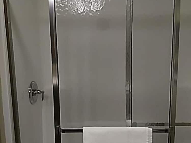 هتل Brookstone Lodge & Suites  Emmetsburg