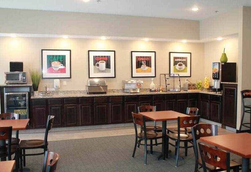 هتل Brookstone Lodge & Suites  Emmetsburg