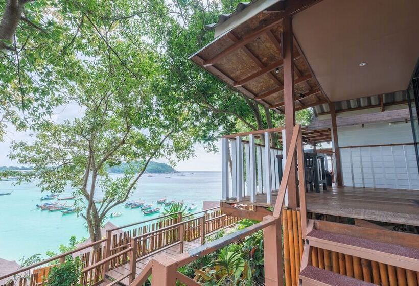 هتل Chareena Hill Beach Resort