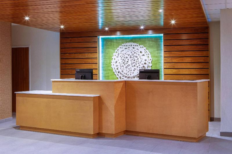 هتل Fairfield Inn & Suites By Marriott Mcpherson