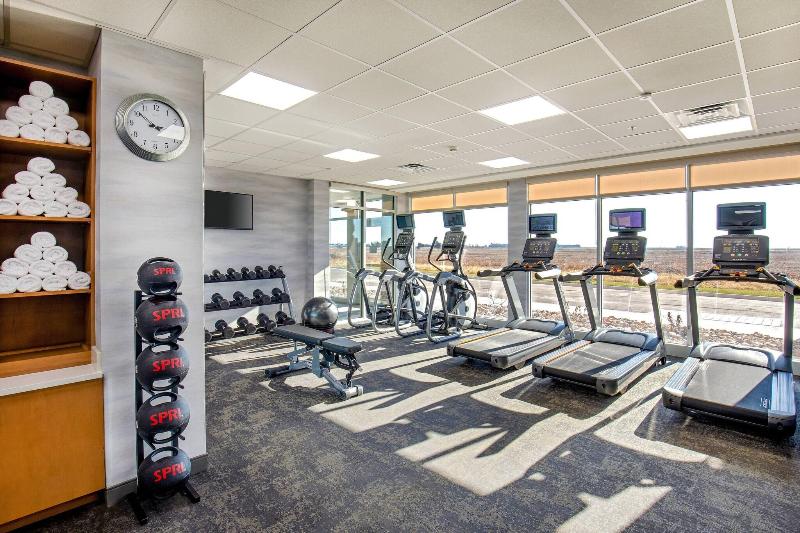 هتل Fairfield Inn & Suites By Marriott Mcpherson