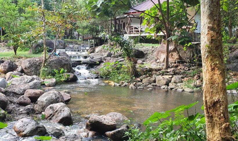 هتل Lunda Orchid Resort