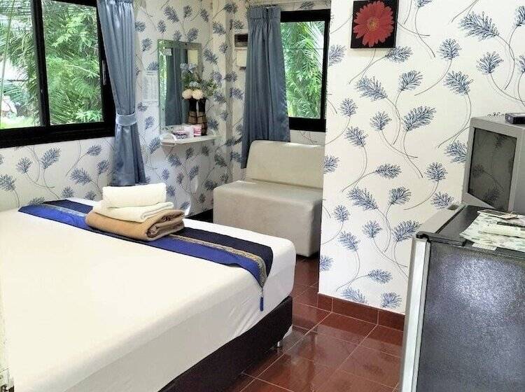 هتل Paifha Beach Resort