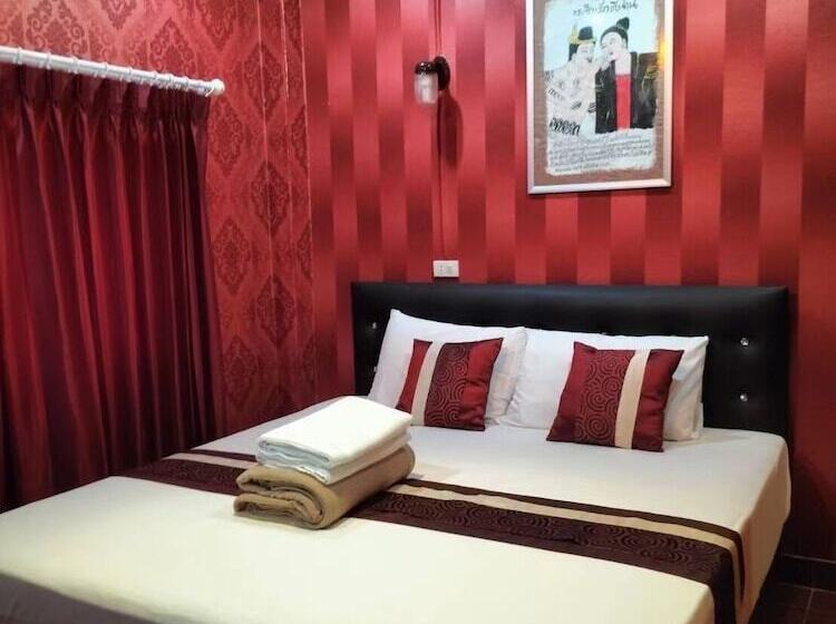 هتل Paifha Beach Resort