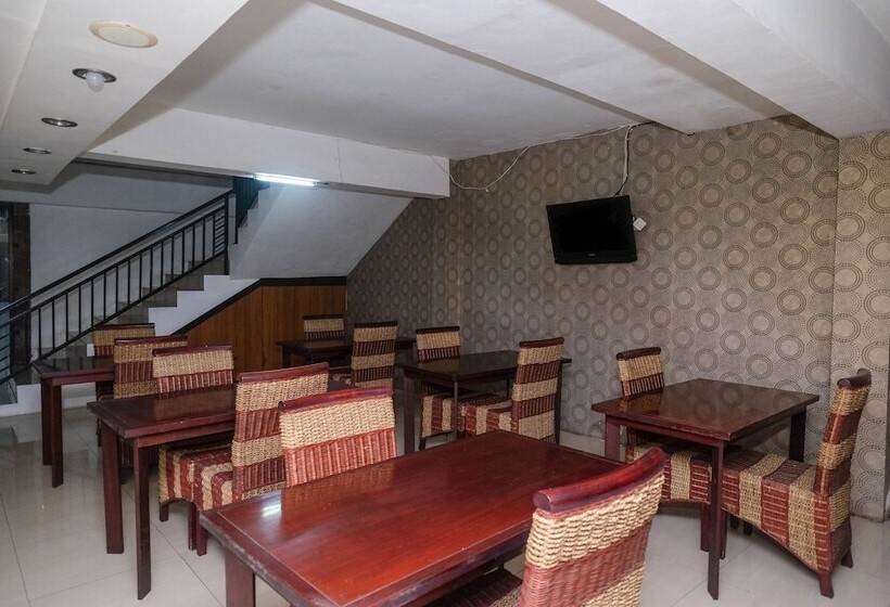 Fotos del hotel Reddoorz Plus @ Grand Populer:  16