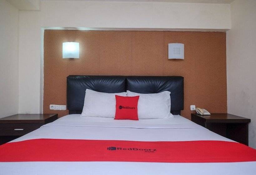 Fotos del hotel Reddoorz Plus @ Grand Populer:  41