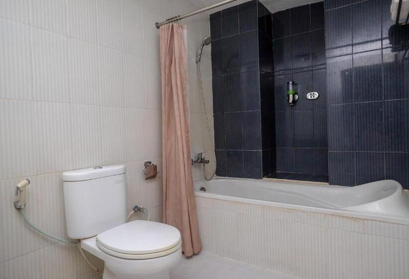 Fotos del hotel Reddoorz Plus @ Grand Populer:  35
