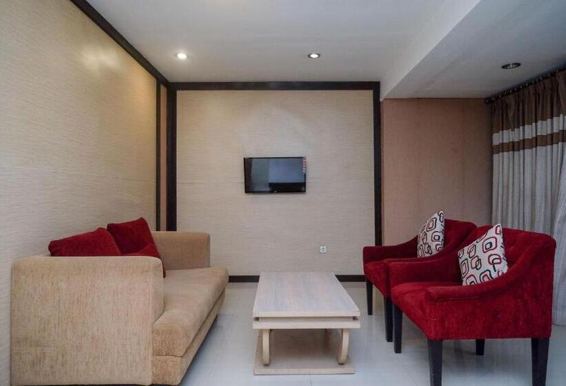 Fotos del hotel Reddoorz Plus @ Grand Populer:  51