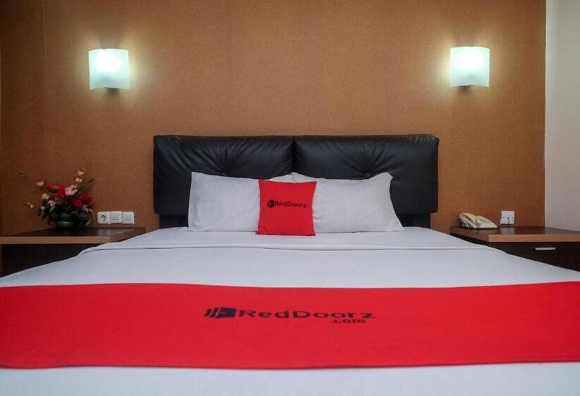 Fotos del hotel Reddoorz Plus @ Grand Populer:  50