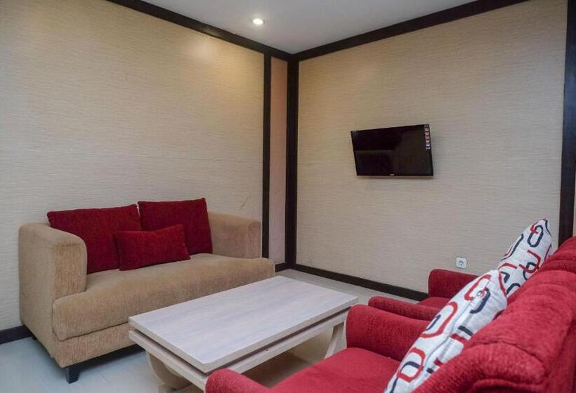 Fotos del hotel Reddoorz Plus @ Grand Populer:  34