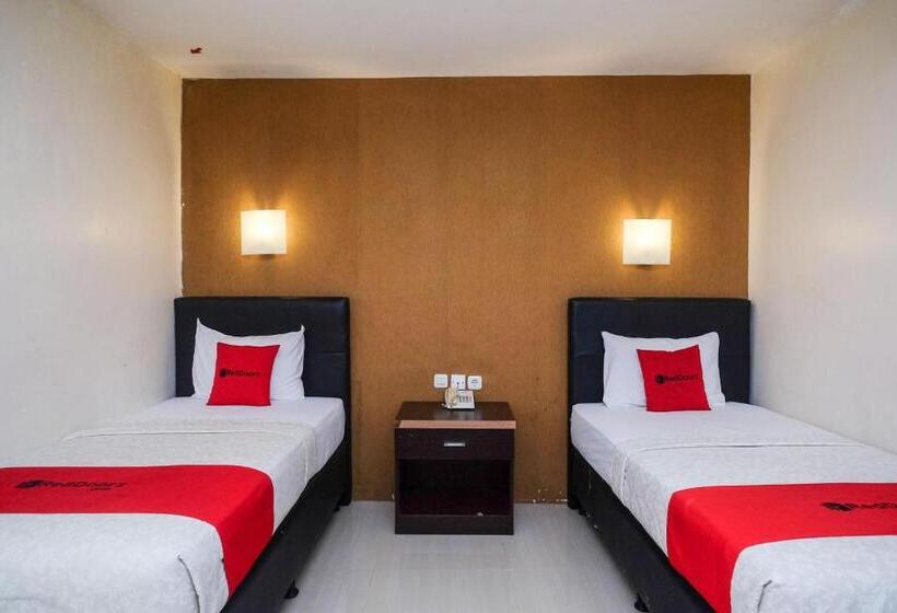 Fotos del hotel Reddoorz Plus @ Grand Populer:  40