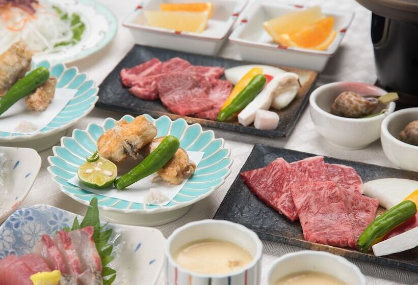 هتل Spring Golf & Art Resort Awaji