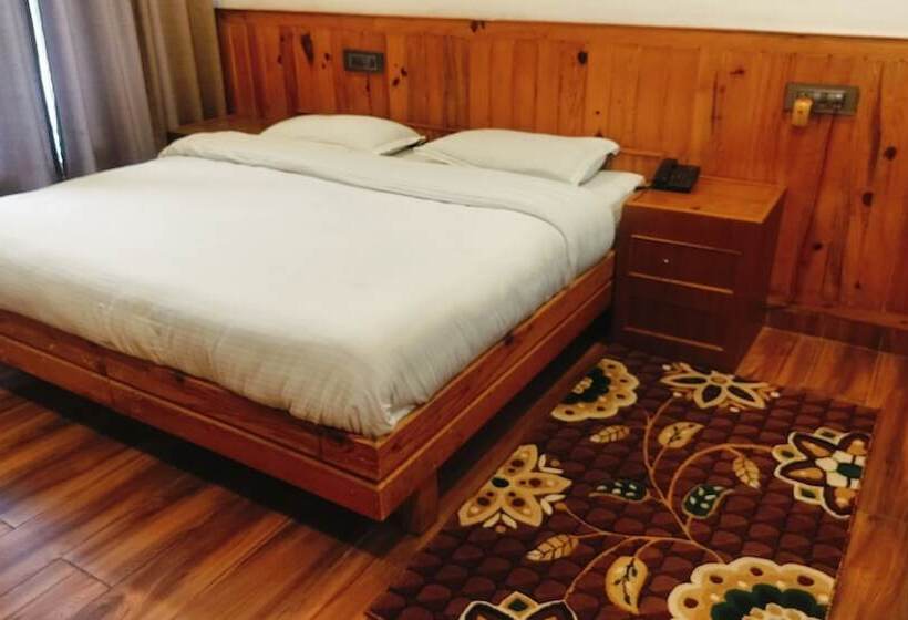 هتل Wood Castle