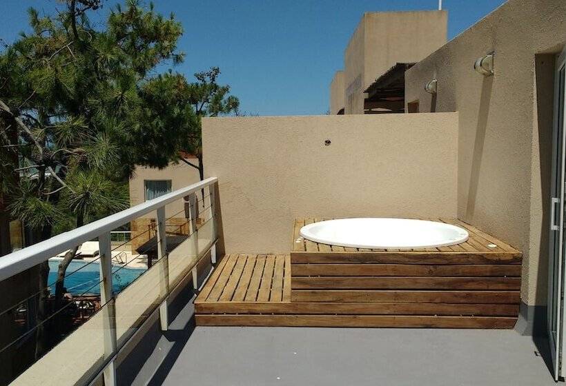 Jaina Resort & Spa