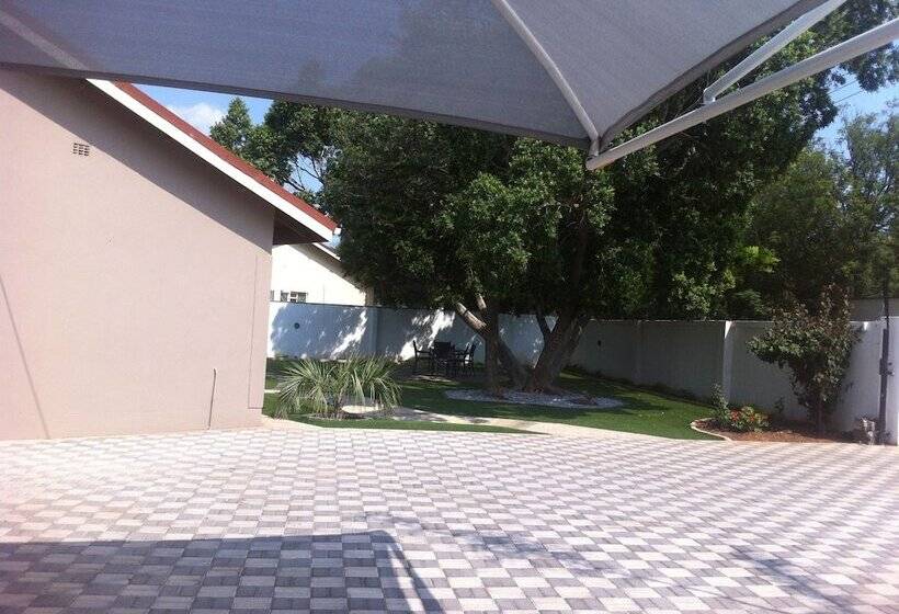 پانسیون Cosy Palms Guest House
