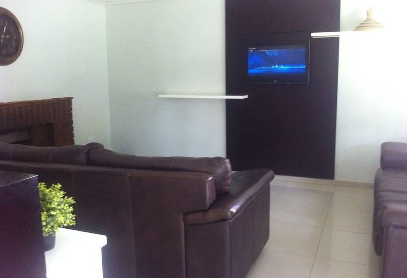 پانسیون Cosy Palms Guest House