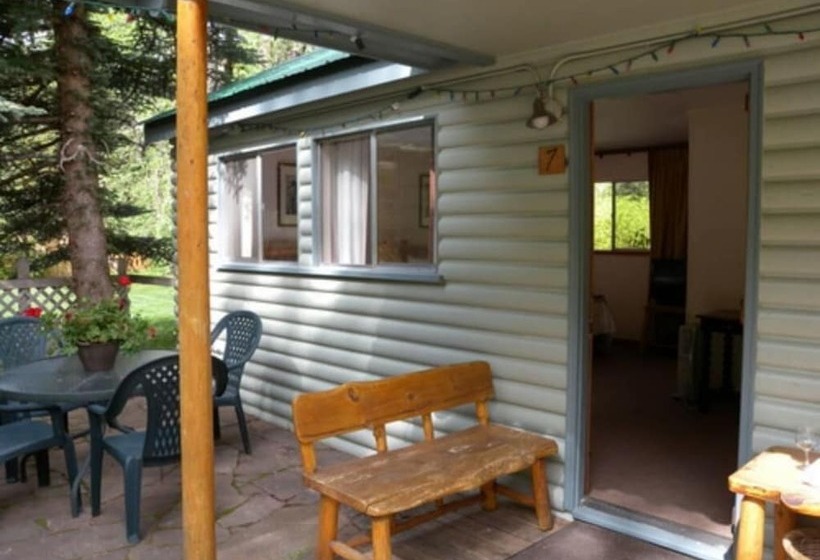 Пансион Redstone Cliffs Lodge