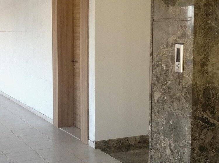 استراحتگاه Club Mahindra Dwarka