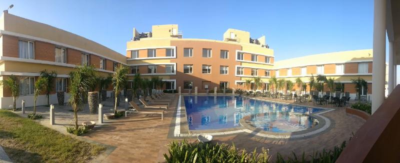 استراحتگاه Club Mahindra Dwarka