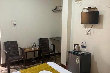 استراحتگاه Calangute Beach Palms
