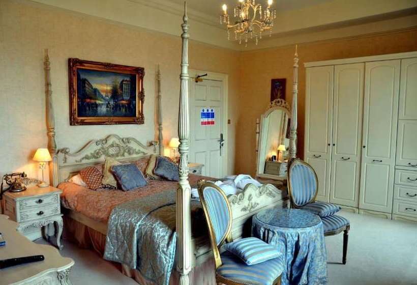 ベッドアンドブレックファースト La Haule Manor