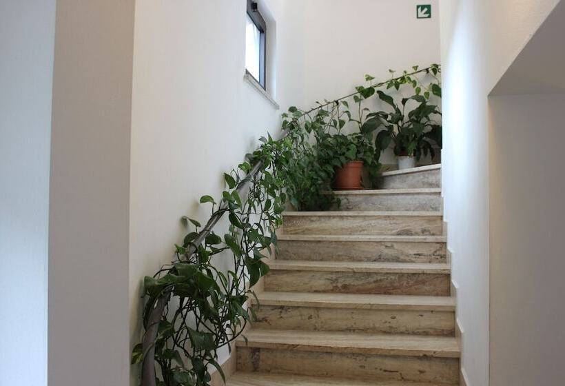 فندق Albergo Ristorante Pizzeria La Bocca Di Bacco