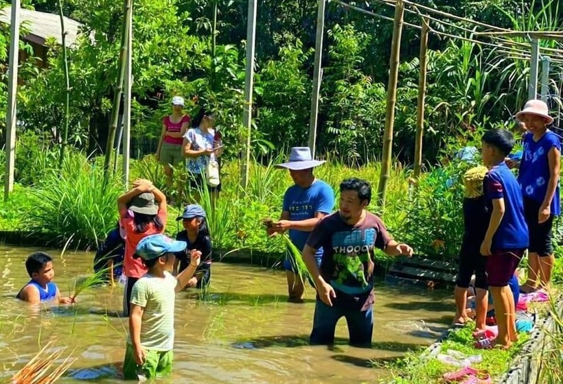 ホテル Baansongkhata